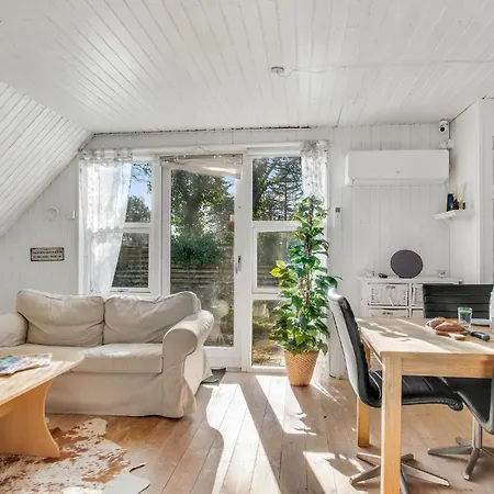 Amazing In Sjaellands Odde With Kitchen Yderby